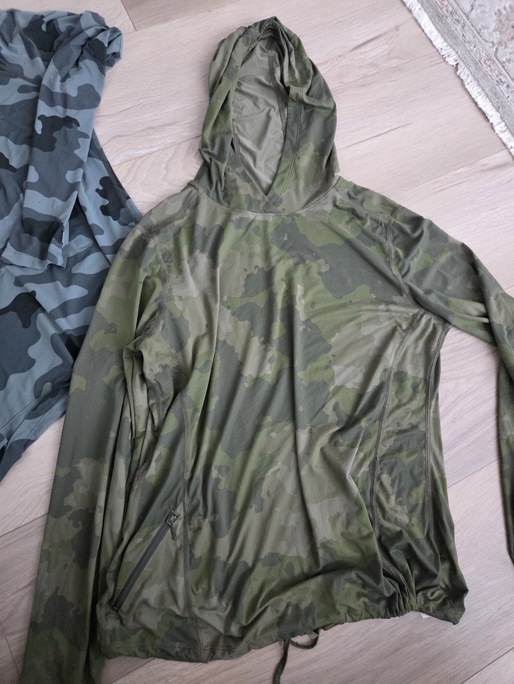 Mountain Hardware Bundle💚💙 - Picture 2 of 15